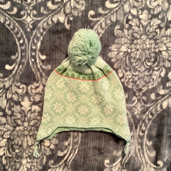 🎀 Baby Gap bundle! Beanie, shirt and socks! 🎀 - Picture 2 of 6